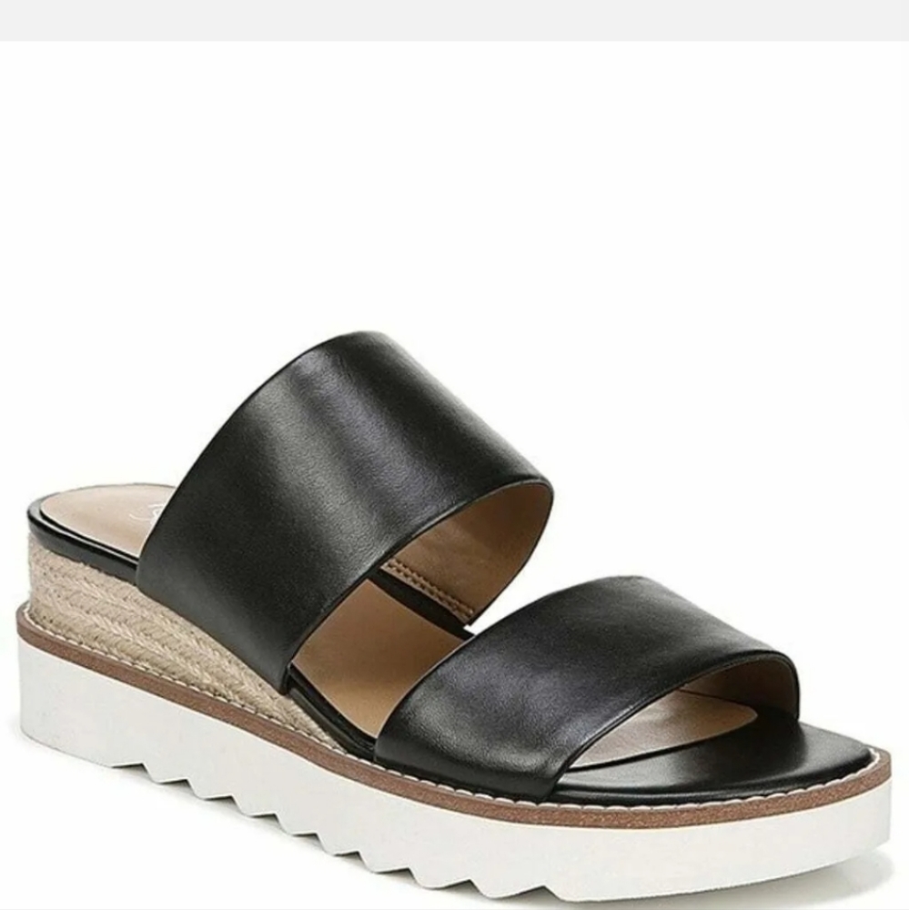Gorgeous black leather sandals by Franco sarto